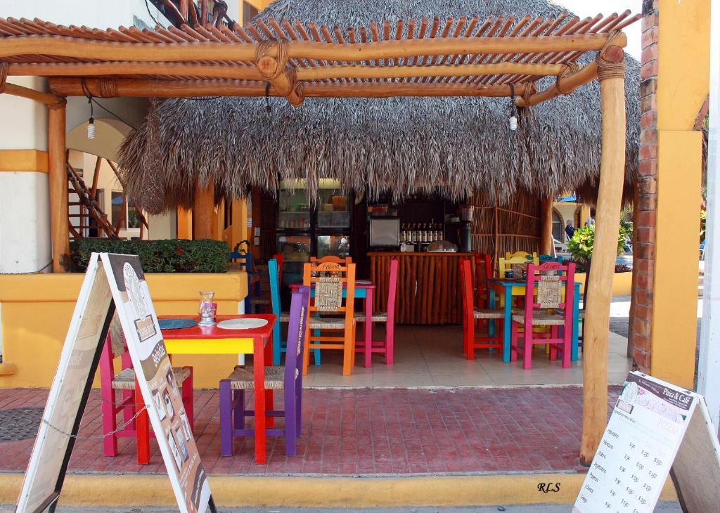 Bungalows El Delfin Rincon de Guayabitos Exterior photo
